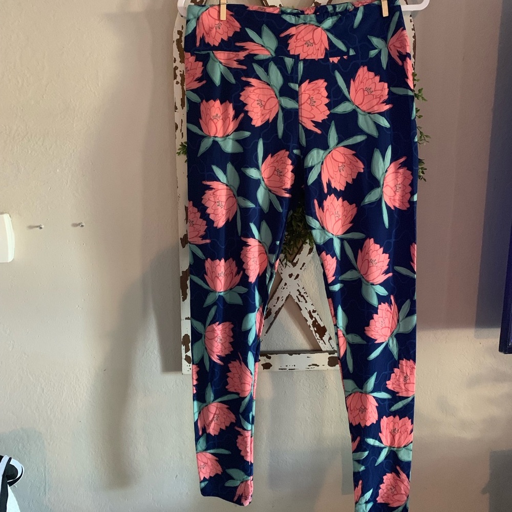 LulaRoe tall and curvy leggings brand new w/o tags